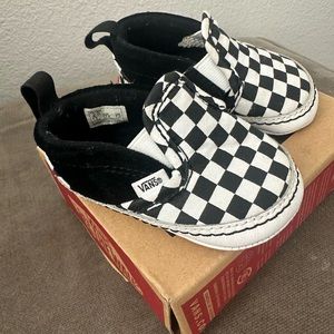 INFANT SLIP-ON V CRIB CHECKER SHOE